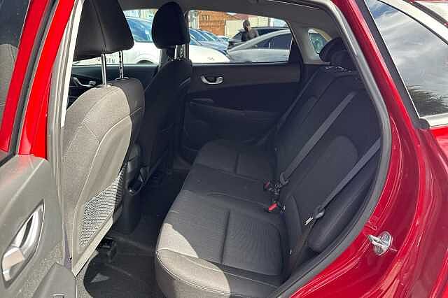 Hyundai KONA 1.6 GDi Hybrid Premium 5dr DCT Pulse Red