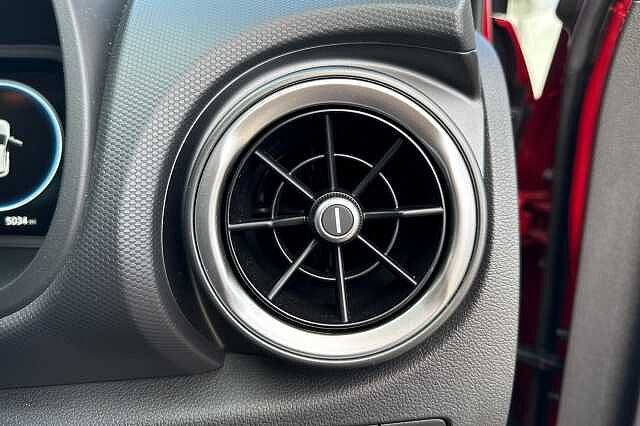 Hyundai KONA 1.6 GDi Hybrid Premium 5dr DCT Pulse Red