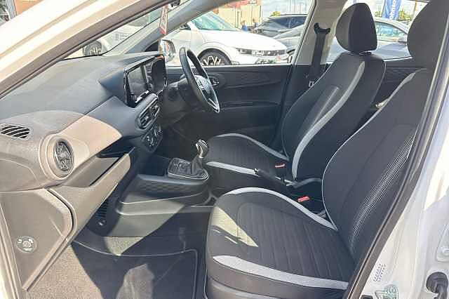 Hyundai I10 1.0 Advance 5dr Auto White