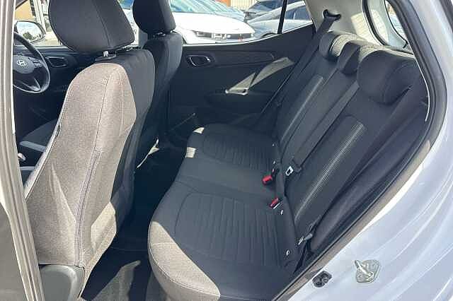 Hyundai I10 1.0 Advance 5dr Auto White