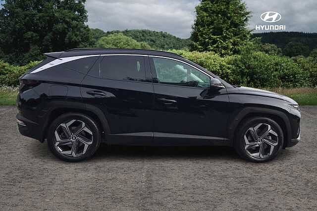 Hyundai TUCSON 1.6 TGDi Plug-in Hybrid Ultimate 5dr 4WD Auto Phantom Black