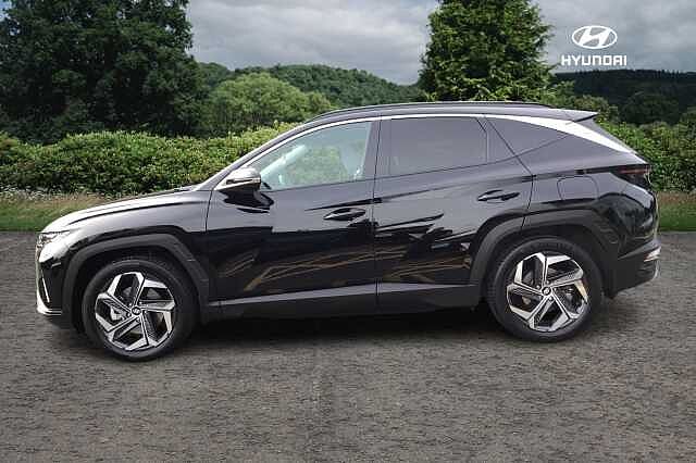 Hyundai TUCSON 1.6 TGDi Plug-in Hybrid Ultimate 5dr 4WD Auto Phantom Black