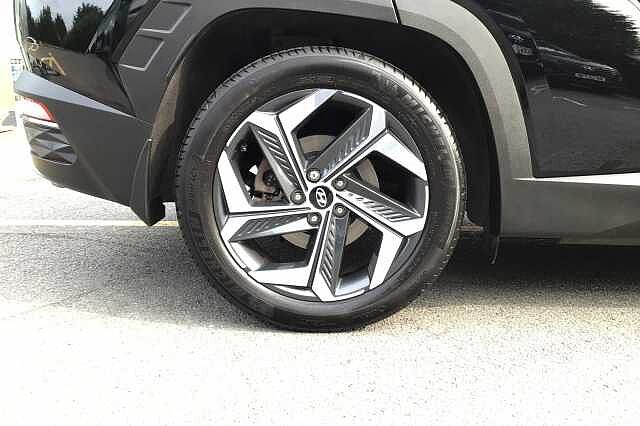 Hyundai TUCSON 1.6 TGDi Plug-in Hybrid Ultimate 5dr 4WD Auto Phantom Black