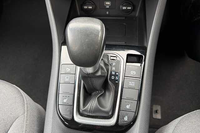 Hyundai Ioniq 1.6 GDi Hybrid Premium 5dr DCT