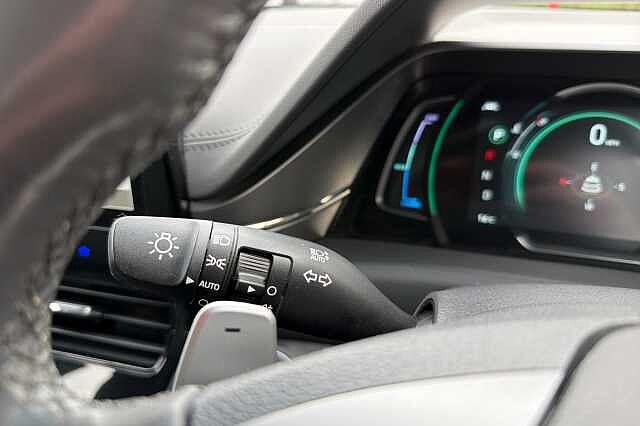 Hyundai Ioniq 1.6 GDi Hybrid Premium 5dr DCT