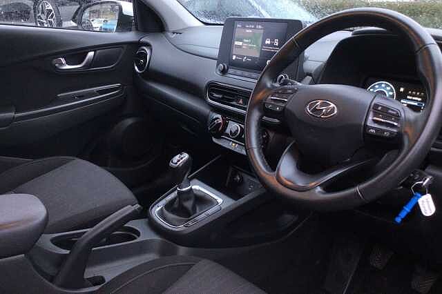Hyundai Kona T-GDI SE CONNECT MHEV