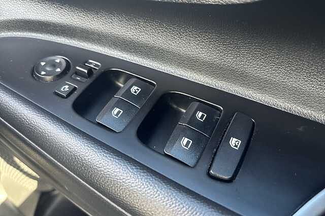 Hyundai Bayon T-GDI SE CONNECT DCT MHEV