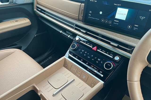 Hyundai Santa Fe 1.6 TGDi Plug-in Hybrid Ultimate 5dr 4WD Auto