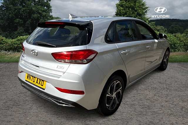 Hyundai i30 T-GDI SE CONNECT MHEV