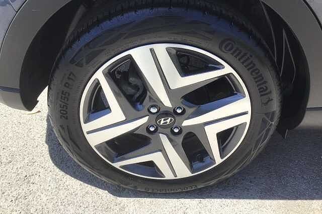 Hyundai Bayon T-GDI PREMIUM DCT MHEV