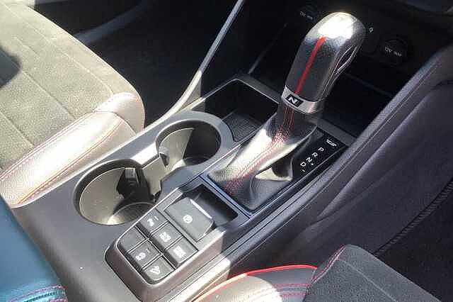 Hyundai TUCSON CRDI N LINE MHEV Engine Red