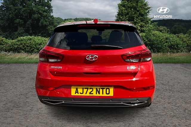 Hyundai I30 T-GDI PREMIUM MHEV Engine Red
