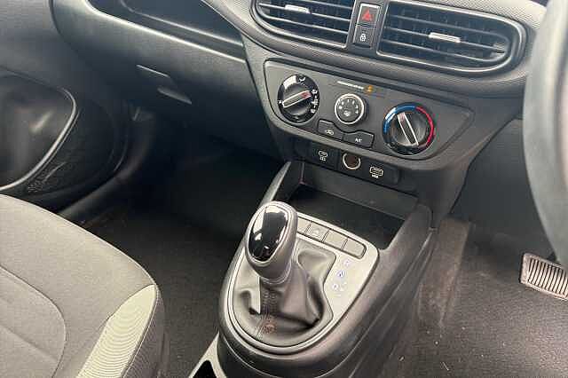 Hyundai i10 1.0 [63] Advance 5dr Auto [Nav]