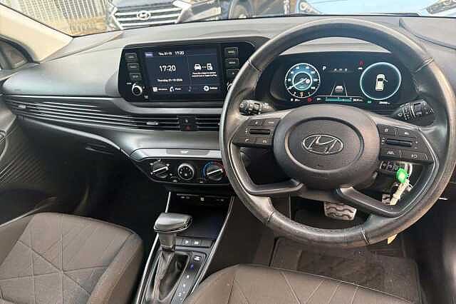 Hyundai BAYON 1.0 TGDi 48V MHEV SE Connect 5dr DCT Red