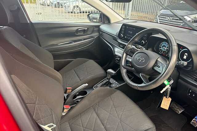 Hyundai BAYON 1.0 TGDi 48V MHEV SE Connect 5dr DCT Red