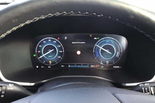 Hyundai Santa Fe 1.6 T-GDi 13.8kWh Ultimate SUV 5dr Petrol Plug-in Hybrid Auto 4WD Euro 6 (s/s) (